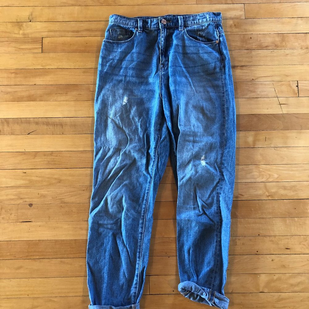 BDG High-rise mom jeans
